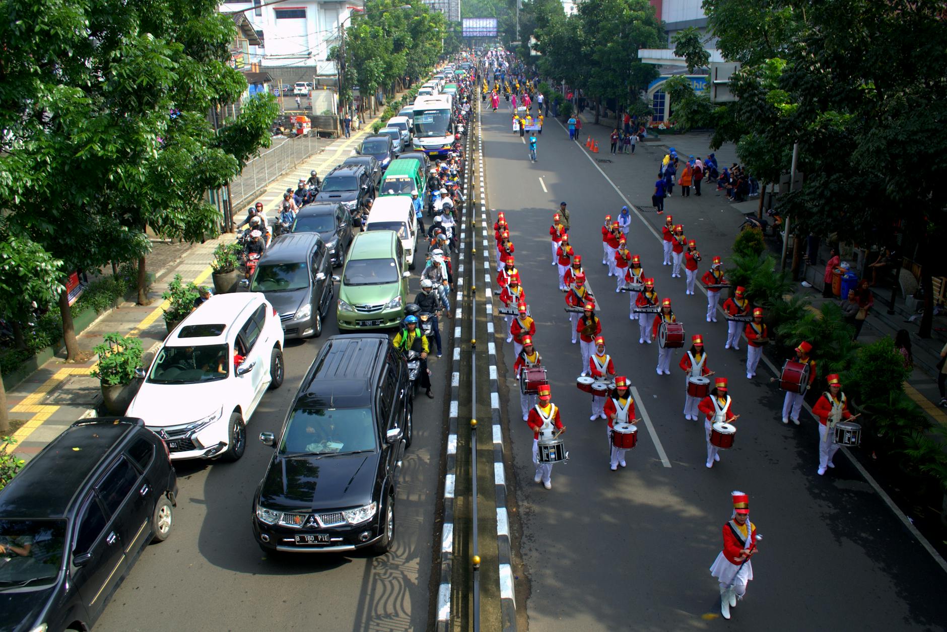 Jokowi Jelajahi Nusantara: Lebih dari Sekadar Kunjungan, Ada Apa di Balik Langkah Ini?