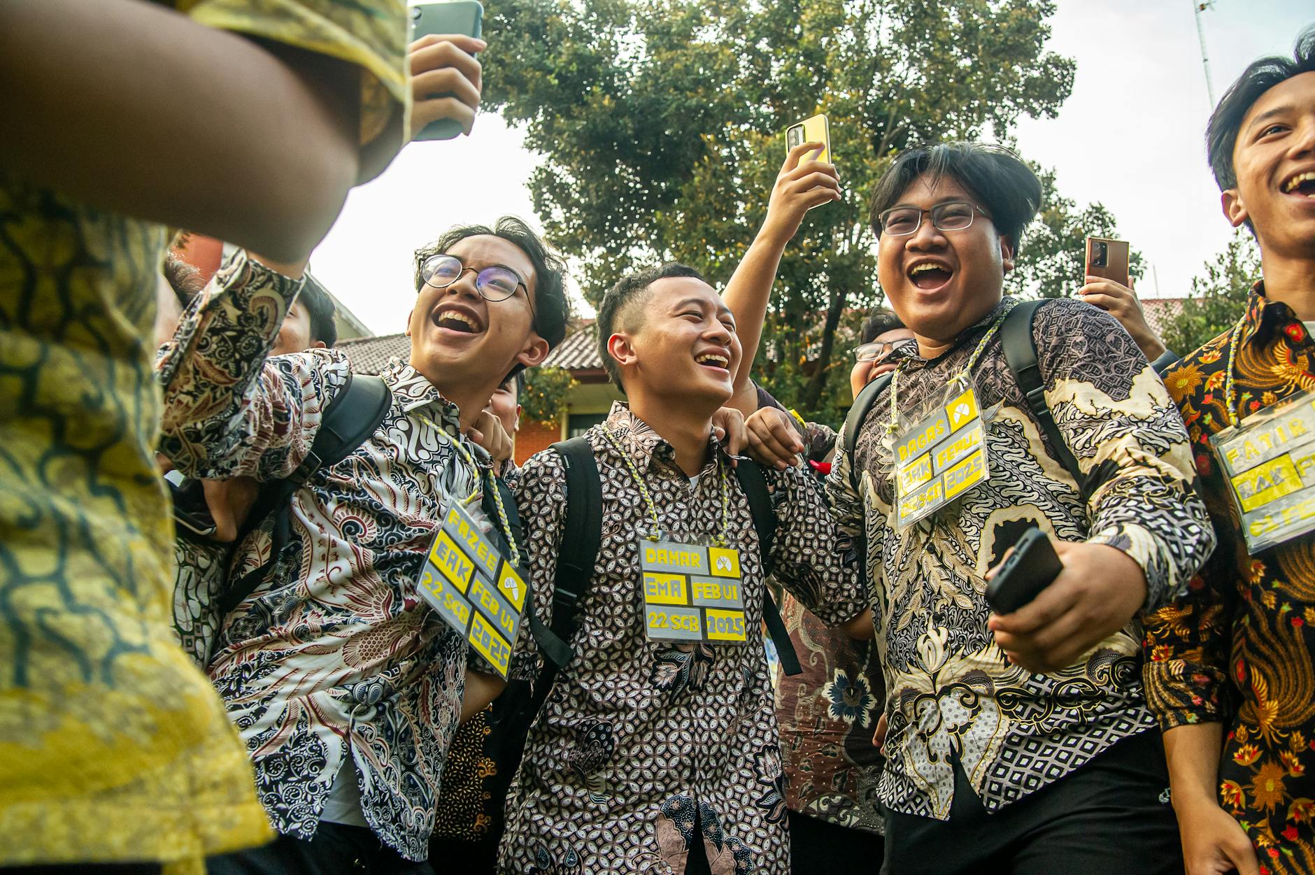 Politik Digital: Cara Generasi Muda Membentengi Diri dari Hoax Media Sosial