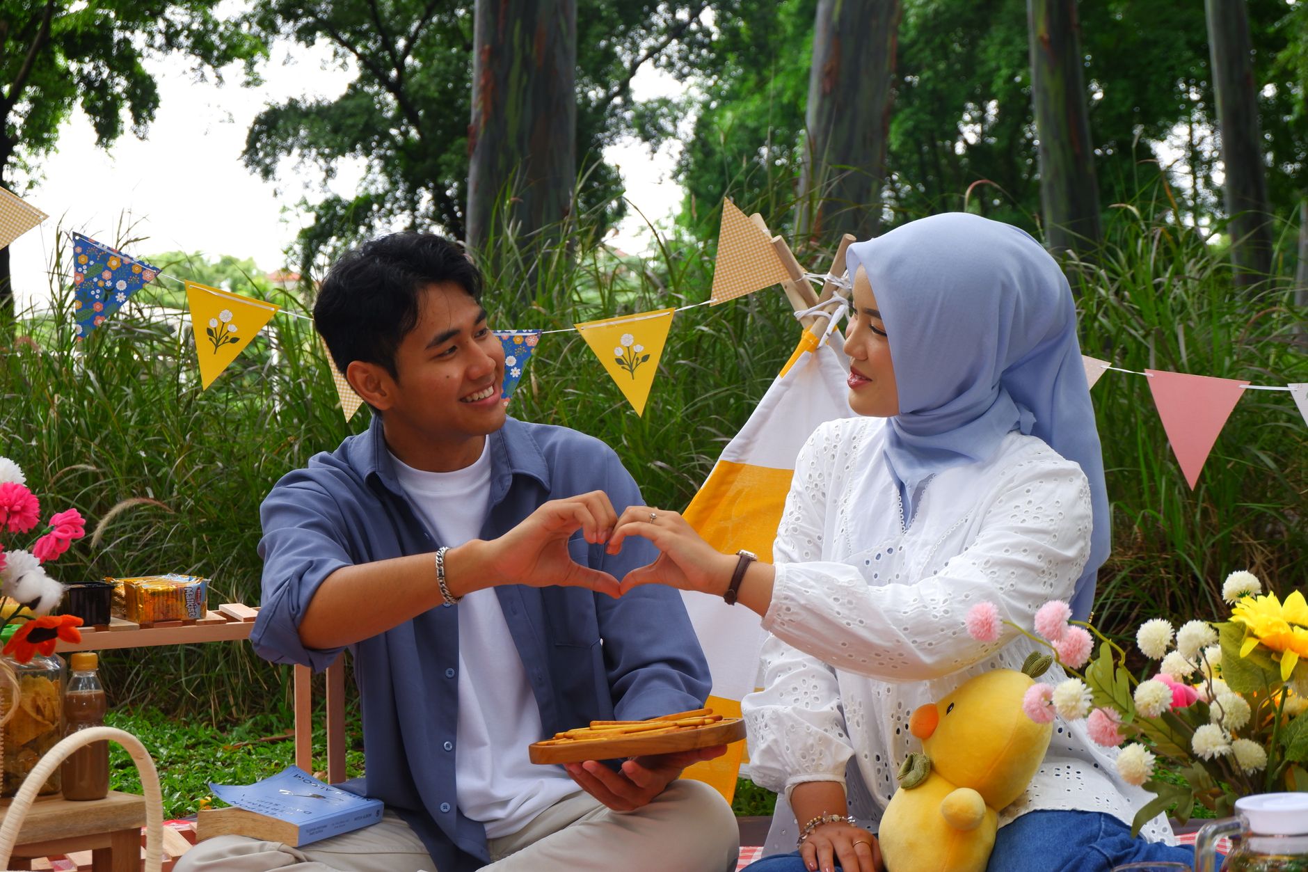 Jatuh Cinta Beda Pandangan Politik? Mending Lanjut atau Mundur Cantik?