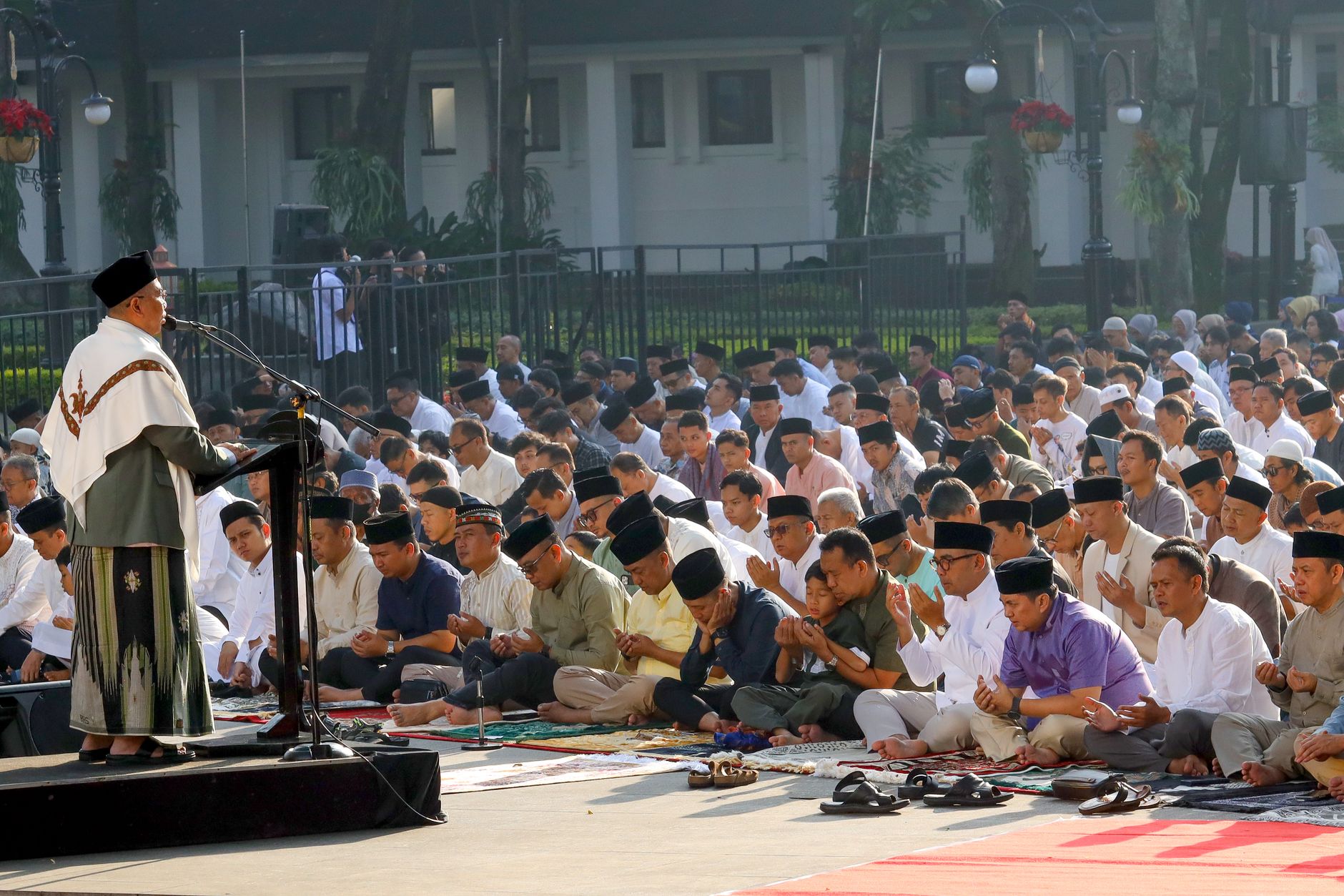 Politik Cerdas: Jaga Percakapan Anda, Jauhi Jebakan Ini!